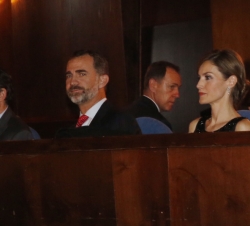 Sus Majestades los Reyes en el palco de honor junto al presidente del Principado de Asturias, durante el concierto de los Premios Príncipe de Asturias